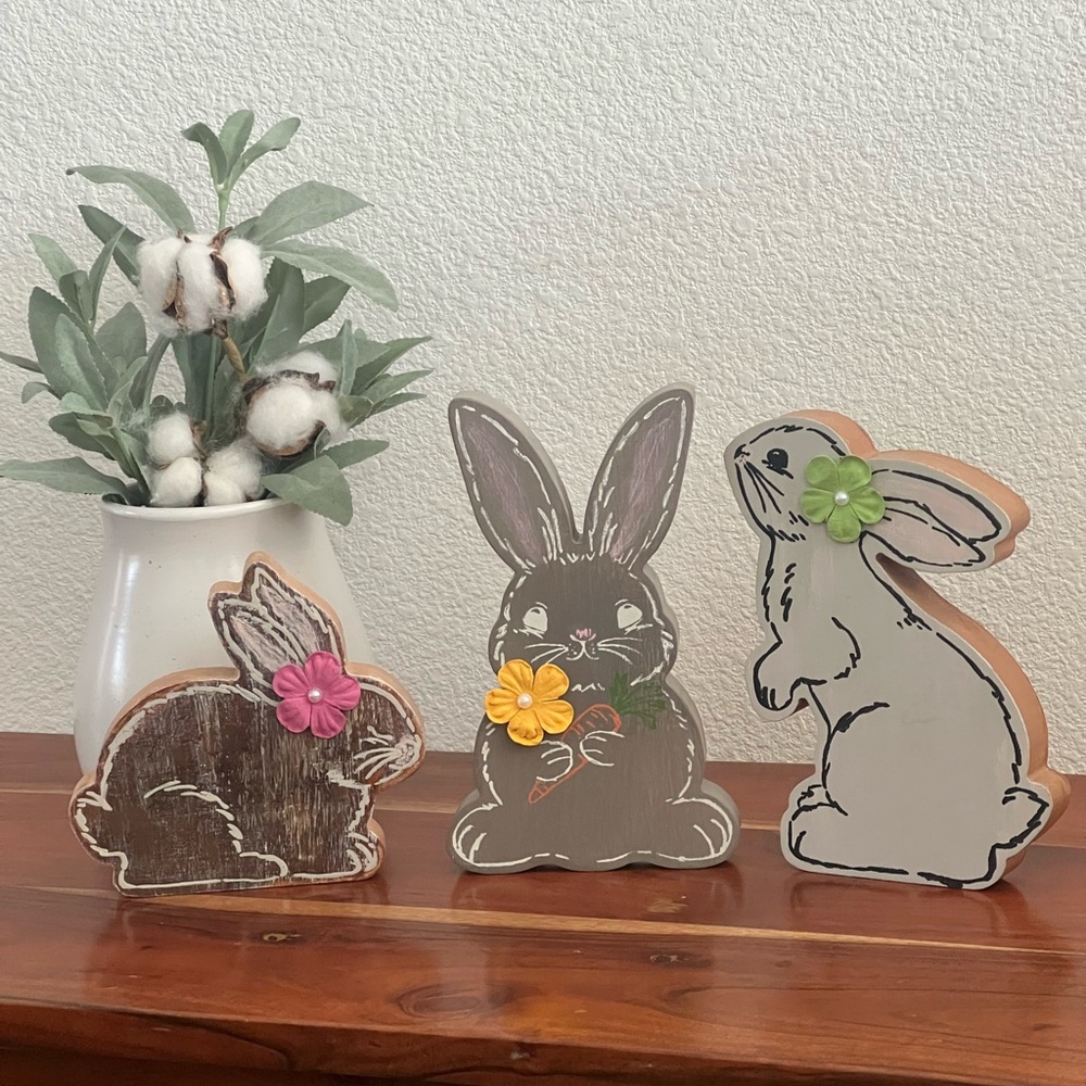 🩵🐰🩵 Decorative TWO SIDED Wooden Bunny Set with Flowers